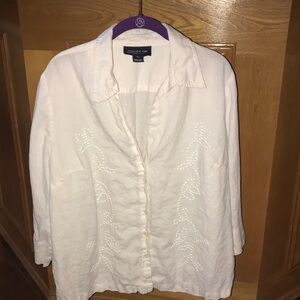 Women’s Jones New York Signature Woman White Button Shirt with Embroidered Front